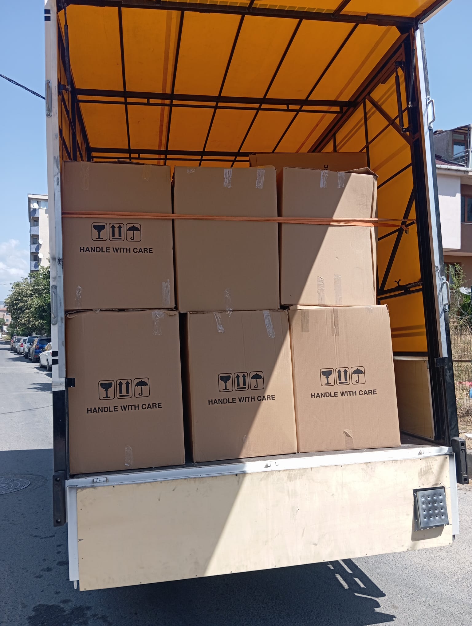 Kolili Ürün  taşıma işlemi